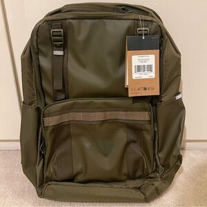 The North Face Base Camp Daypack Backpack (New with Tags)